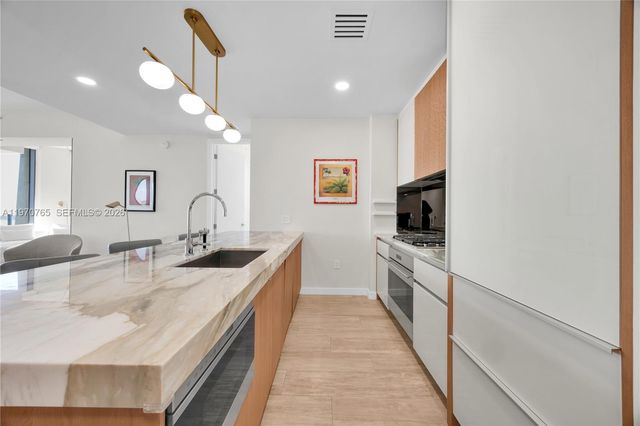 2831 S Bayshore Dr 2201, Miami, FL 33133