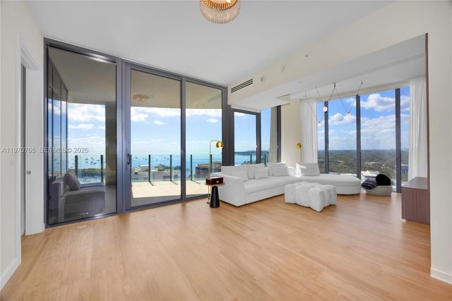 2831 S Bayshore Dr 2201, Miami, FL 33133