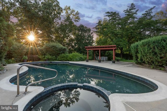 10 STREAM CT, Owings Mills, MD 21117