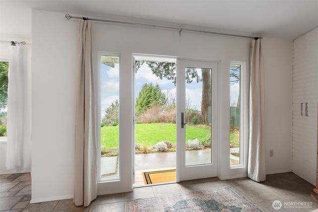 8617 Semiahmoo Drive, Blaine, WA 98230