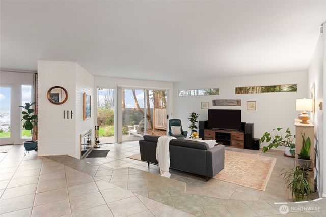 8617 Semiahmoo Drive, Blaine, WA 98230