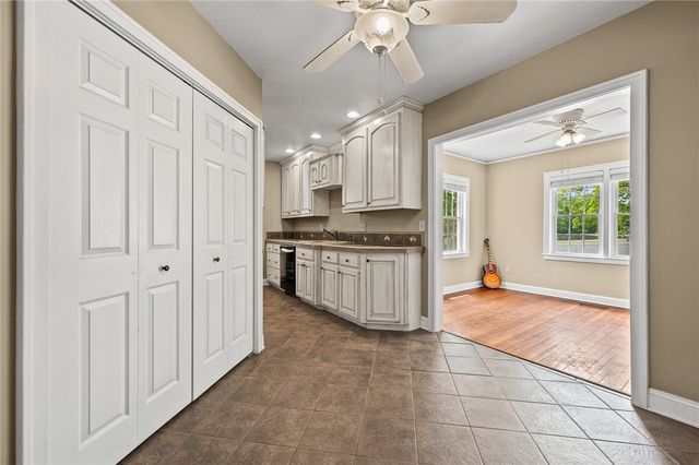 709 W Main Street, Pickens, SC 29671