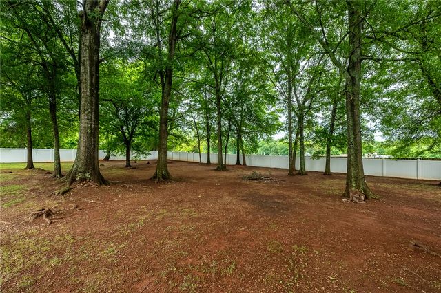 709 W Main Street, Pickens, SC 29671