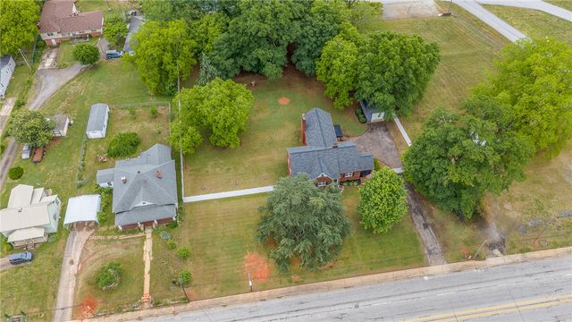 709 W Main Street, Pickens, SC 29671