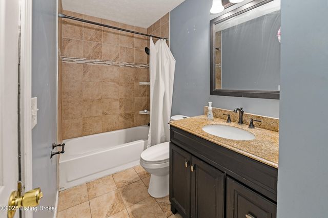 1926 W Chestnut St, Louisville, KY 40203