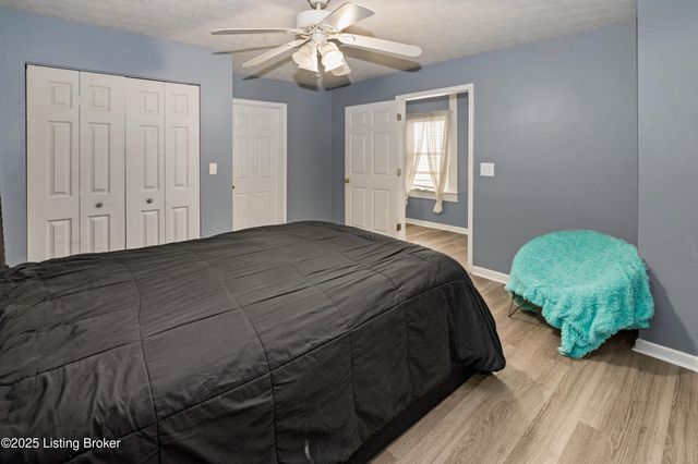 1926 W Chestnut St, Louisville, KY 40203