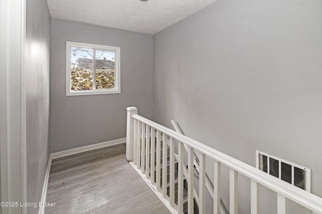 1926 W Chestnut St, Louisville, KY 40203