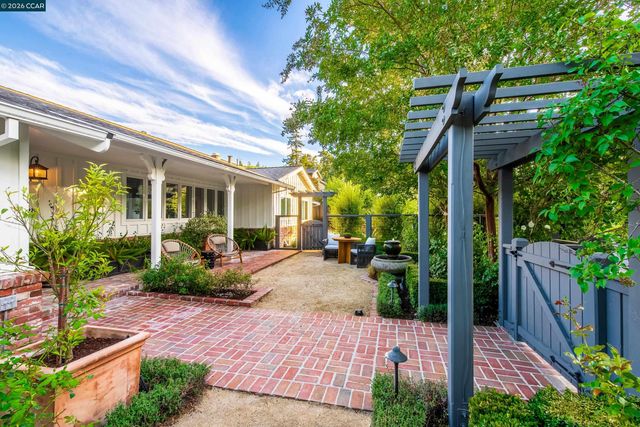 848 Santa Maria Way, Lafayette, CA 94549