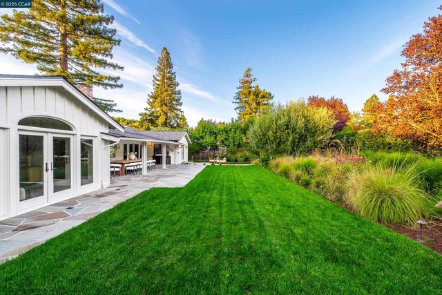 848 Santa Maria Way, Lafayette, CA 94549