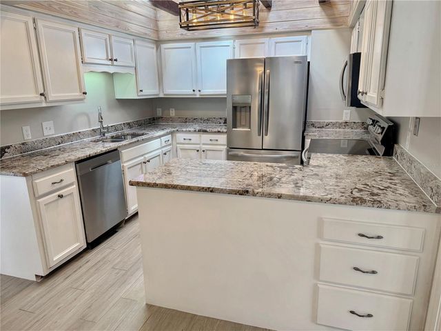 1652 PALM HILL DRIVE, Longwood, FL 32750