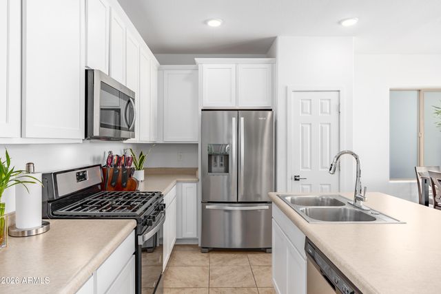 2019 N MARKETSIDE Avenue, Buckeye, AZ 85396