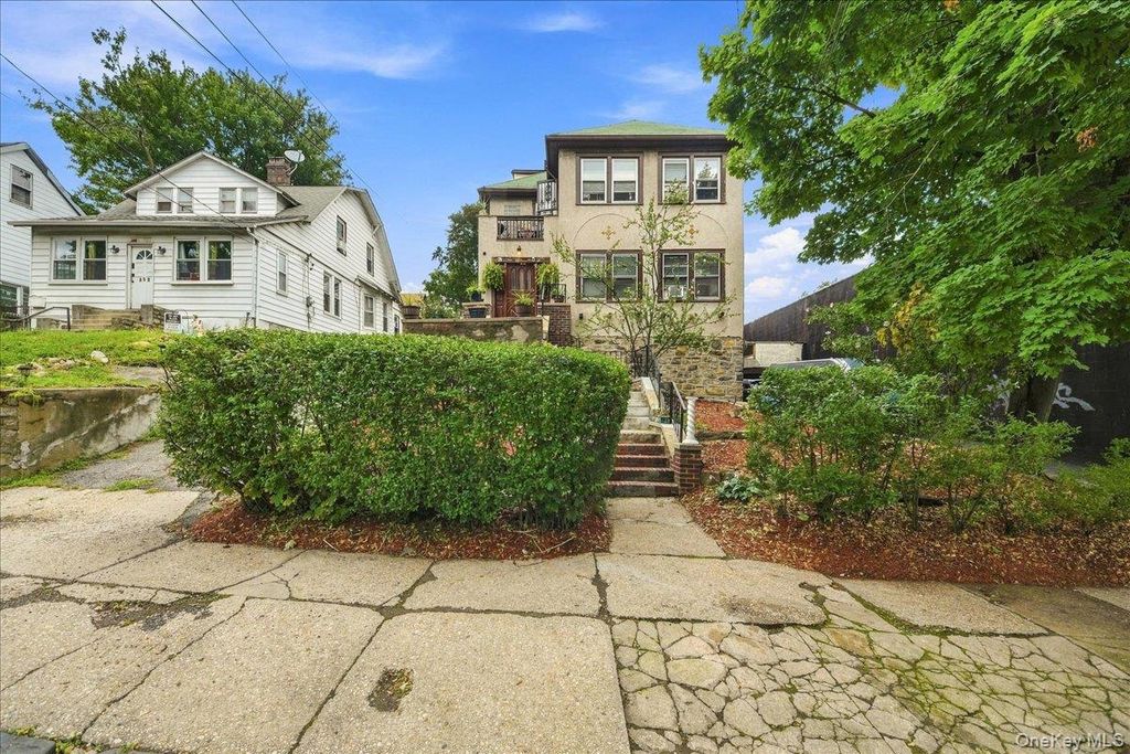 461 S 1st Avenue, Mount Vernon, NY 10550 — exterior