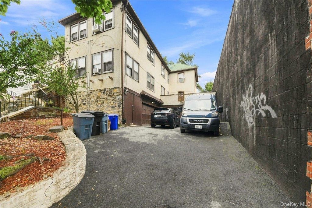 461 S 1st Avenue, Mount Vernon, NY 10550 — photo 3