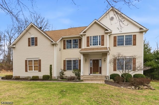 118 Apgar Way, Bethlehem Twp., NJ 08802