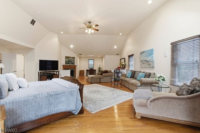 118 Apgar Way, Bethlehem Twp., NJ 08802