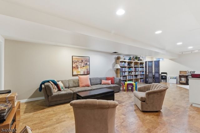 118 Apgar Way, Bethlehem Twp., NJ 08802