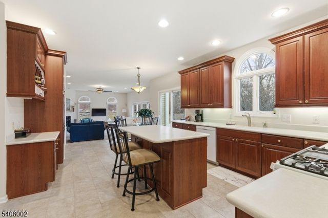 118 Apgar Way, Bethlehem Twp., NJ 08802