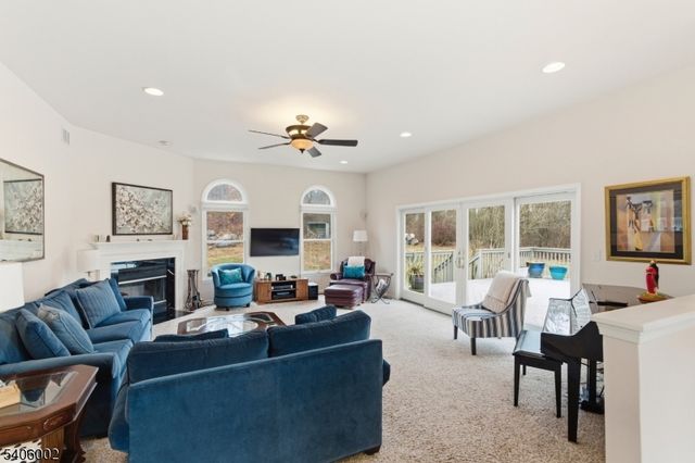 118 Apgar Way, Bethlehem Twp., NJ 08802