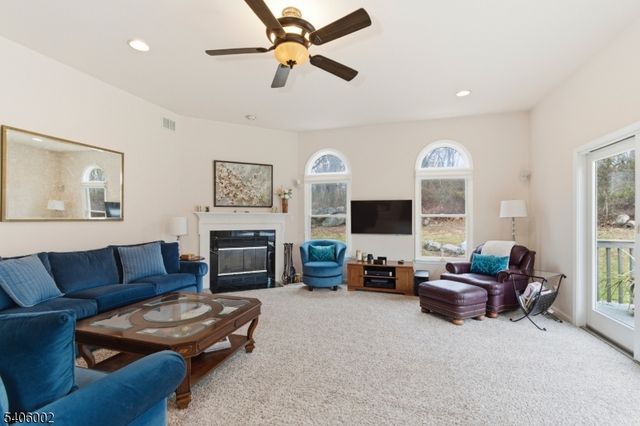 118 Apgar Way, Bethlehem Twp., NJ 08802