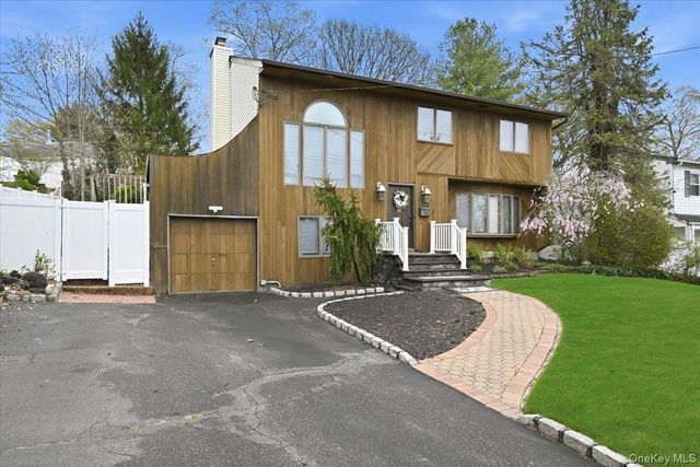 9 Adrian Drive, Ronkonkoma, NY 11779