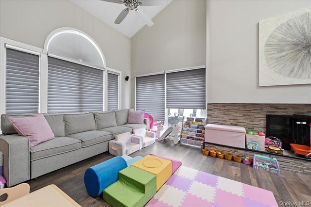 9 Adrian Drive, Ronkonkoma, NY 11779