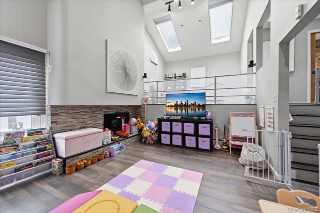 9 Adrian Drive, Ronkonkoma, NY 11779