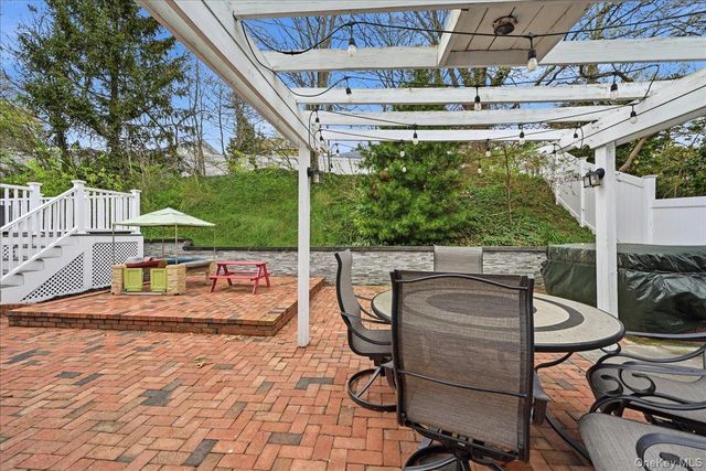 9 Adrian Drive, Ronkonkoma, NY 11779