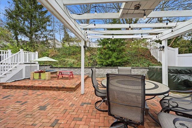 9 Adrian Drive, Ronkonkoma, NY 11779