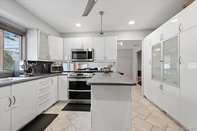 9 Adrian Drive, Ronkonkoma, NY 11779