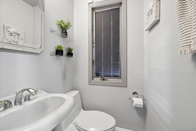 9 Adrian Drive, Ronkonkoma, NY 11779