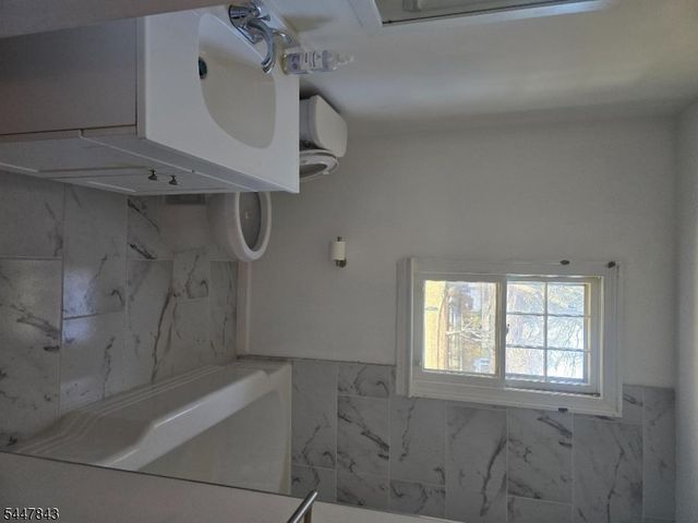 1712 Kenyon Ave, South Plainfield Boro, NJ 07080