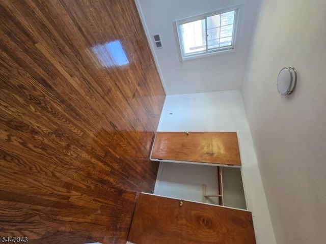 1712 Kenyon Ave, South Plainfield Boro, NJ 07080