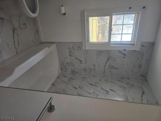 1712 Kenyon Ave, South Plainfield Boro, NJ 07080
