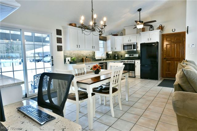 6120 Ridge Road, Cortland, OH 44410