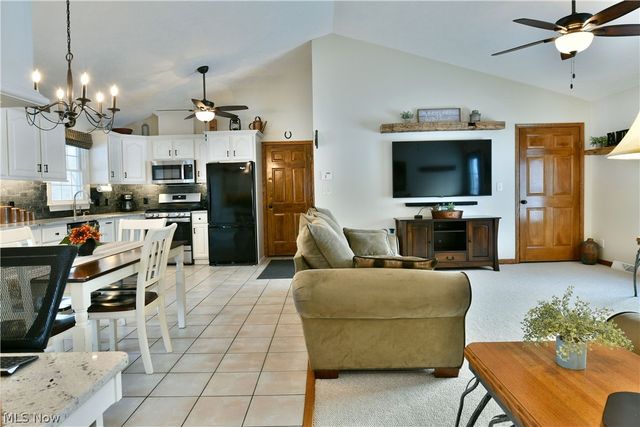 6120 Ridge Road, Cortland, OH 44410