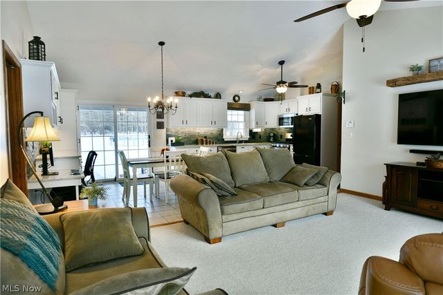 6120 Ridge Road, Cortland, OH 44410