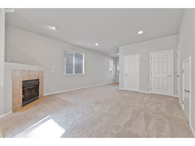 9228 Sw CASCARA Ln, Tualatin, OR 97062