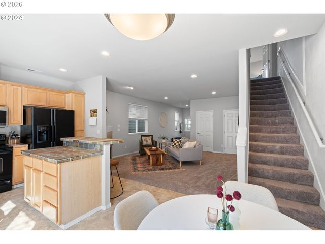 9228 Sw CASCARA Ln, Tualatin, OR 97062