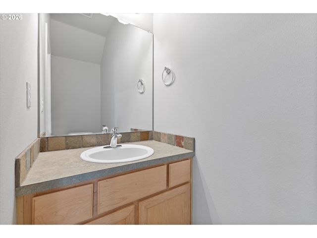 9228 Sw CASCARA Ln, Tualatin, OR 97062