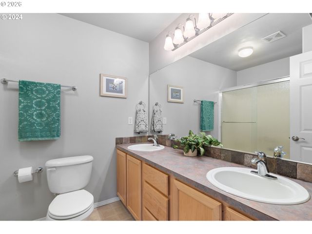 9228 Sw CASCARA Ln, Tualatin, OR 97062