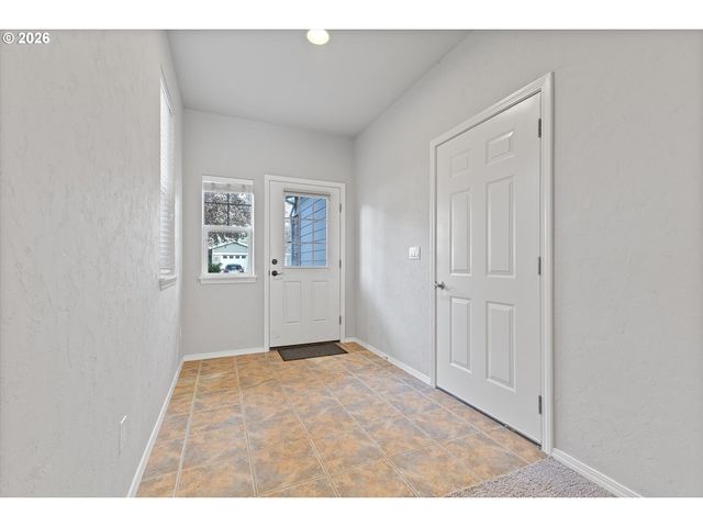 9228 Sw CASCARA Ln, Tualatin, OR 97062