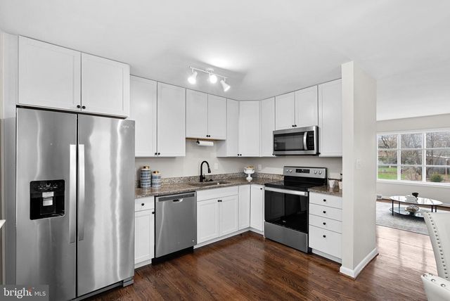 647 BATTLE AVE, Winchester, VA 22601