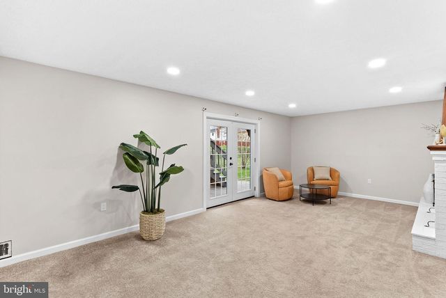 647 BATTLE AVE, Winchester, VA 22601