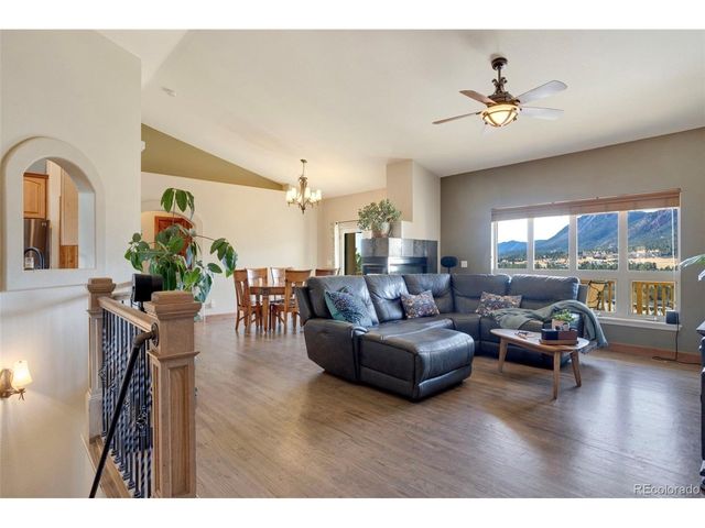 126 Star View Cir, Monument, CO 80133
