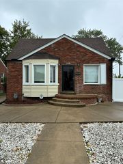 13585 Rockdale Street, Detroit, MI 48223