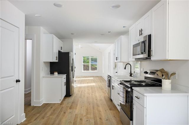 140 Calvin Street, High Point, NC 27262