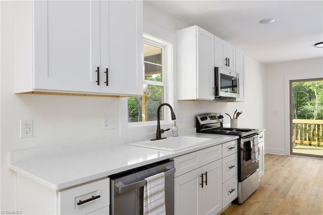 140 Calvin Street, High Point, NC 27262