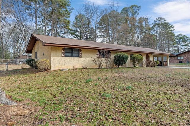 5890 Avenue Of Redwoods, Atlanta, GA 30349