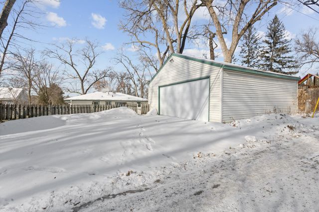 8237 Pillsbury Avenue S, Bloomington, MN 55420