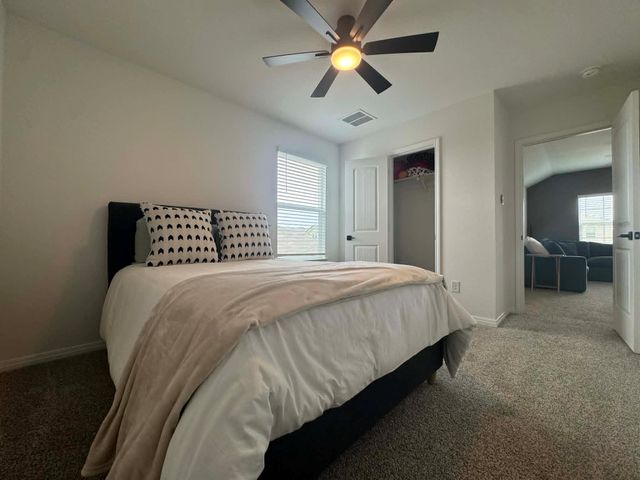 154 Arroyo Sweetwood CIR, Kyle, TX 78640